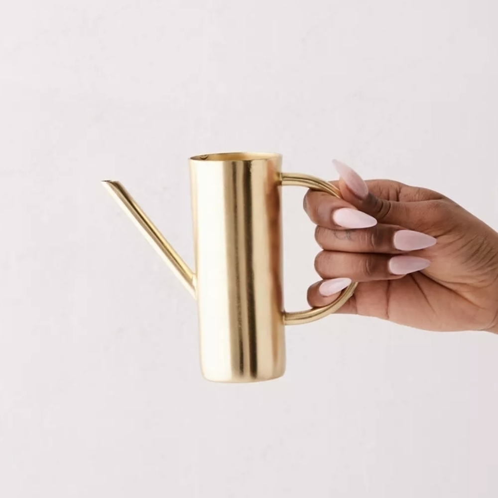 Roxy Watering Can Vase in Rubbed Gold Tone Size Small NWT - Picture 2 of 4
